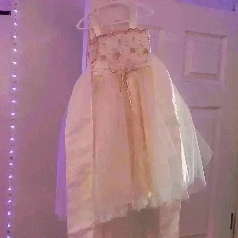 Beautiful little girls dress size 1-2